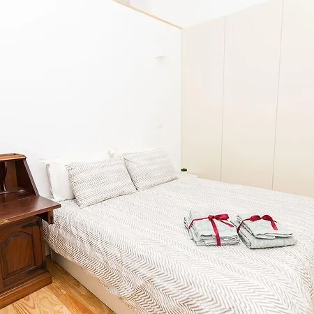 Our Flat ポルト